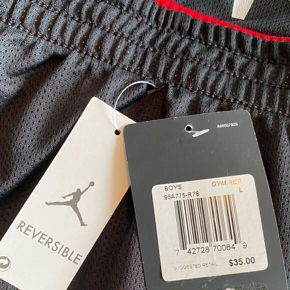 Jordan Air Boys Large Red/Black Reversible Shorts - Picture 4 of 7